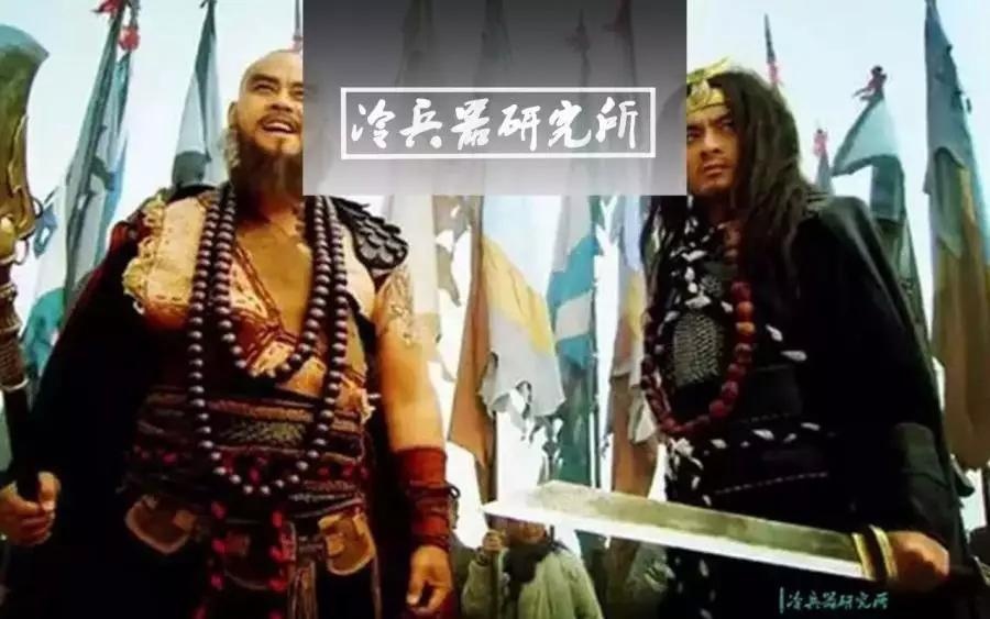 《水浒传》中武松的雪花镔铁双刀到底长啥样?|武松|硬度|雪花_新浪新闻