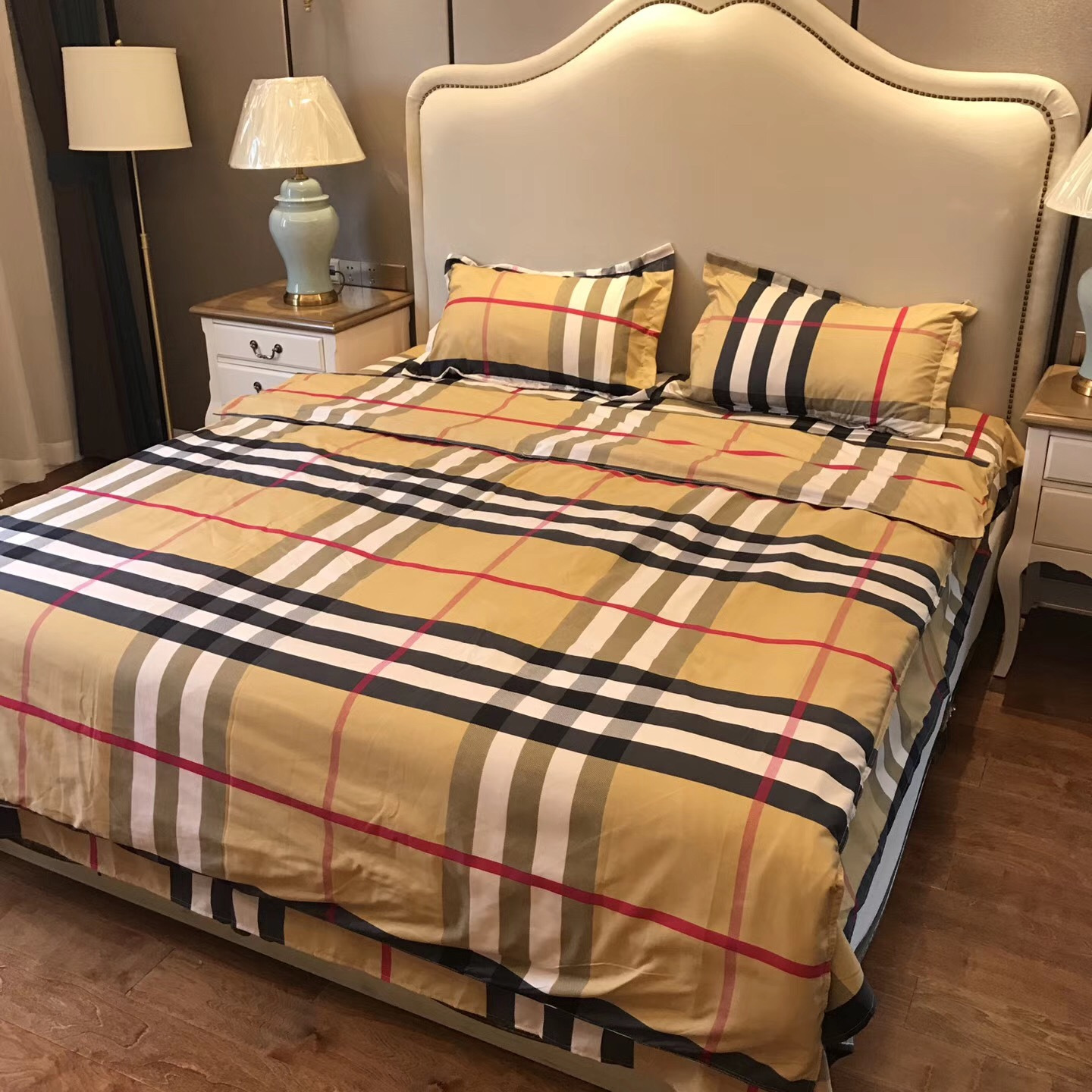 床上用品四件套面料有哪些 burberry四件套纯棉