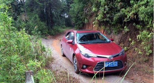 开着轿车也能自驾游！10年老司机教您开车走烂路