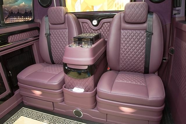 全时四驱6座进口凯路威，豪华内饰，性能吊打奔驰260