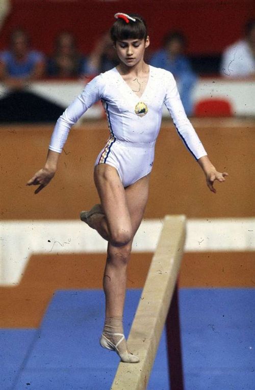 伏明霞第3美国选手第2 奥运历史最小冠军仅10岁?