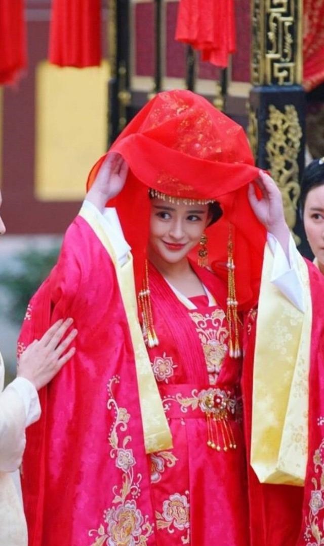 古装女星掀盖头瞬间,你被谁迷倒了?_新浪看点