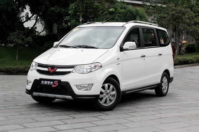 宝骏卖5万它卖4万，北汽新MPV，2.8米轴距4.18万起