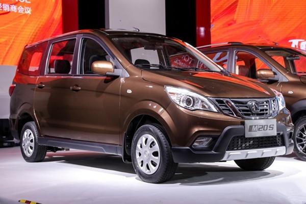 宝骏卖5万它卖4万，北汽新MPV，2.8米轴距4.18万起