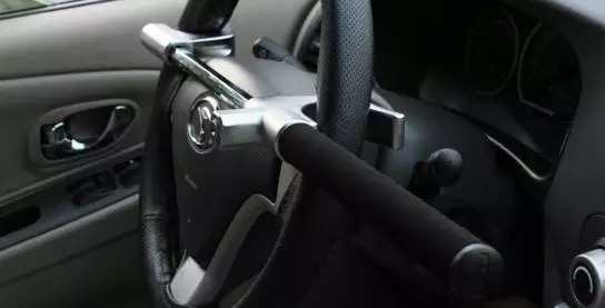 再不做些防盗措施，你的车很可能被偷走！