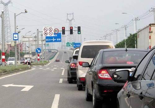 为何老司机会比新手强？他们能看见新手看不见的东西