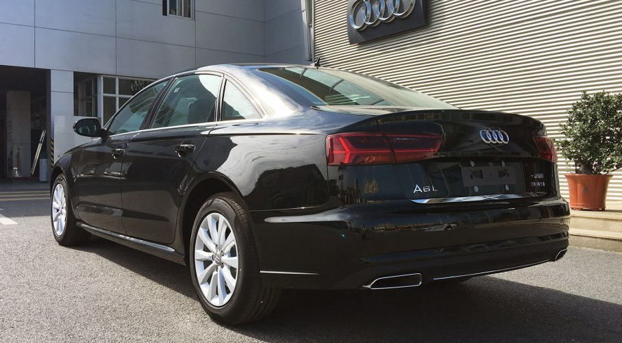 曾经的政府专用车落下神坛, 大空间高配置, 高性价比