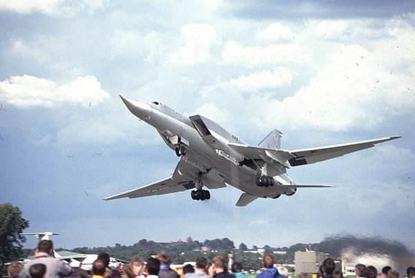 苏联解体留下一个杀手锏,中国多次想购买,俄都不卖|轰炸机|苏联|杀手