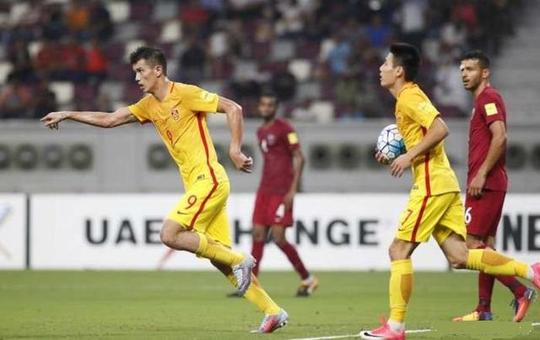 输给国足后卡塔尔主教练怒了,无法接受中国队