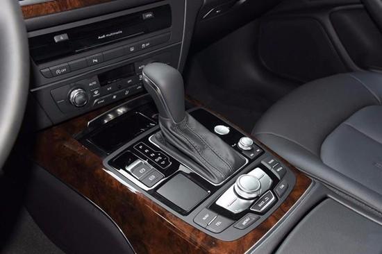 曾经的政府专用车落下神坛, 大空间高配置, 高性价比