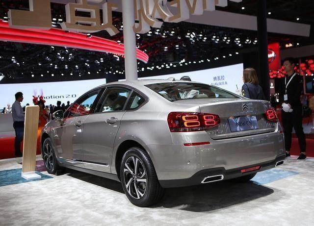 雪铁龙玩了把大的，第三代C5不走廉价，迈腾咋办