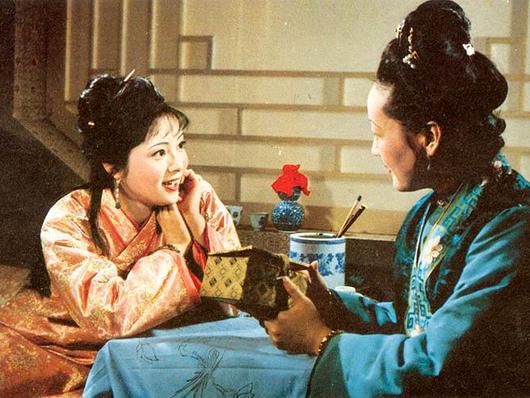 红楼梦里周瑞家的送宫花,为什么最后才送林黛玉?