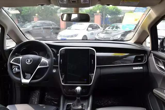 家用MPV的超级搅局者 比亚迪宋MAX售价10万