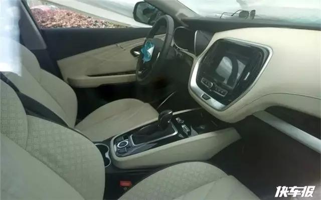 开瑞全新7座SUV,这内饰真够独特