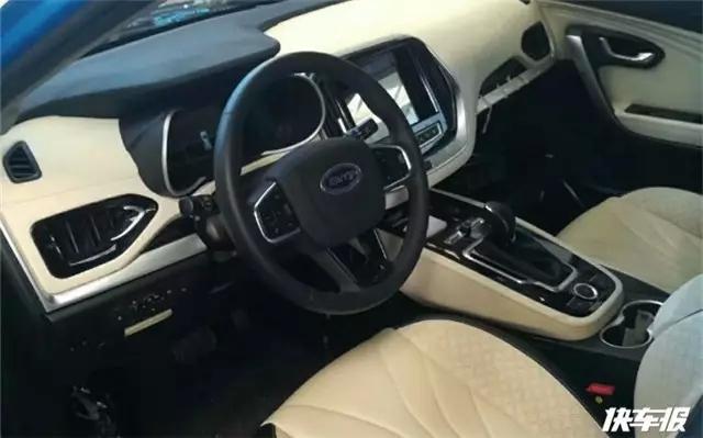 开瑞全新7座SUV,这内饰真够独特