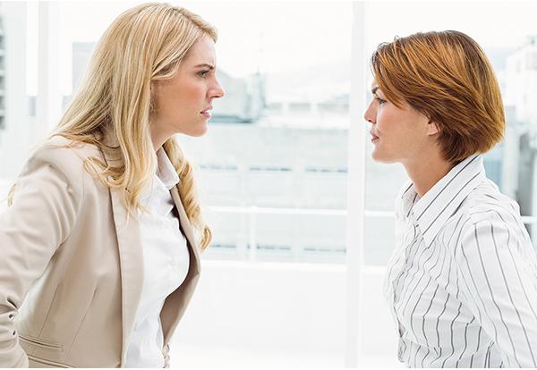 员工带孩子上班,事后愤而离职,只是因为领导不留情面!