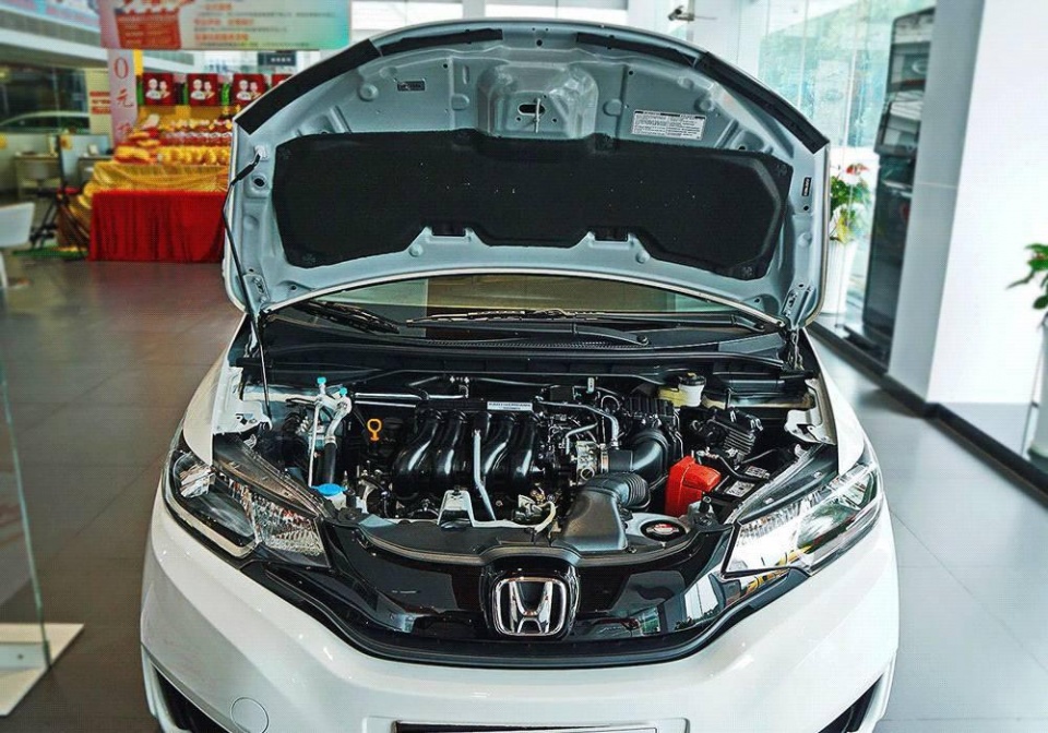 耐操省油动力好！这款平民超跑，月入5000就能买！