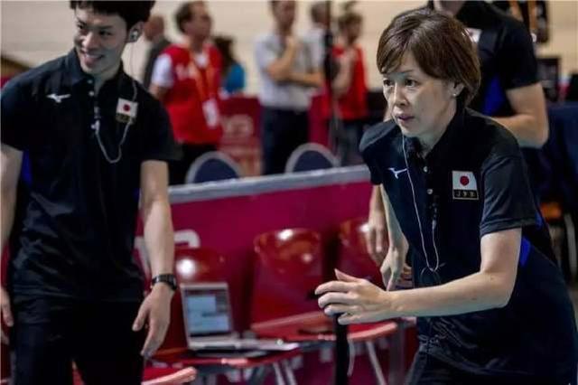 安家杰成冠军教头追平陈忠和 听从郎平打日本不放水