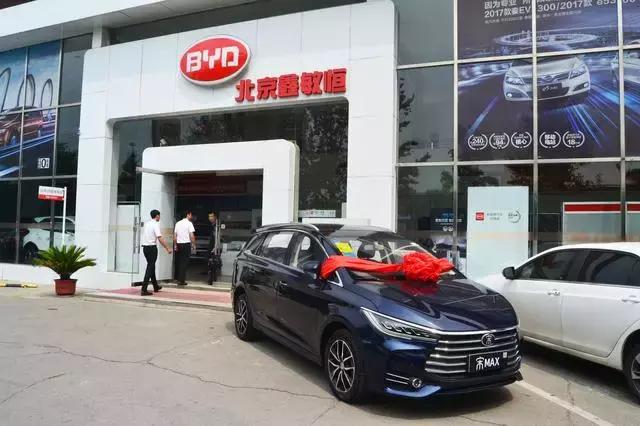 家用MPV的超级搅局者 比亚迪宋MAX售价10万