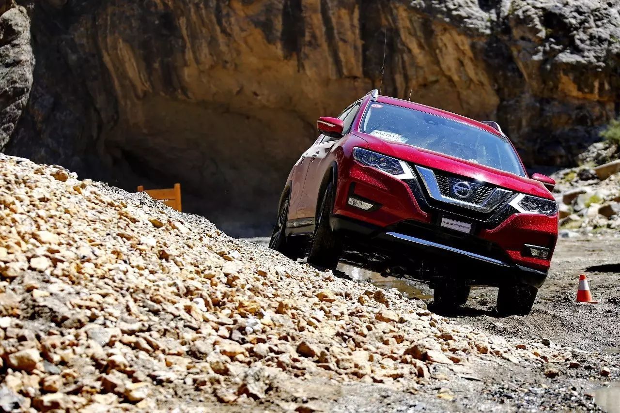 谁说城市SUV不能带你跑沙漠、战戈壁！