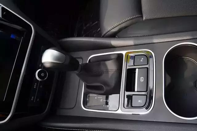 家用MPV的超级搅局者 比亚迪宋MAX售价10万