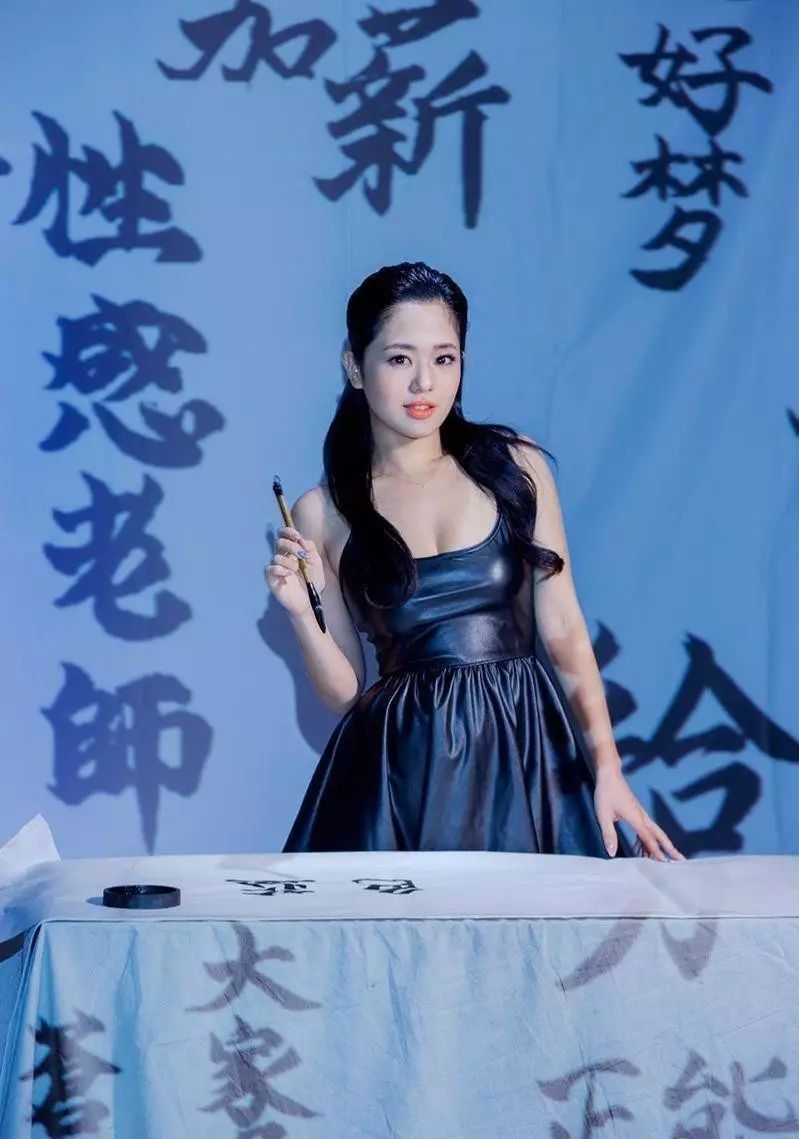 别装模作样了，老湿们就应该开这些SUV