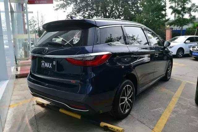 家用MPV的超级搅局者 比亚迪宋MAX售价10万