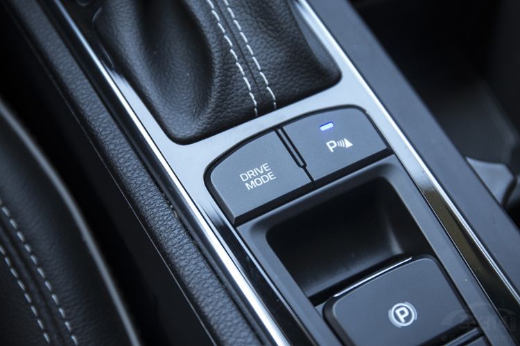 省油又方便 试驾北京现代索纳塔九混动版