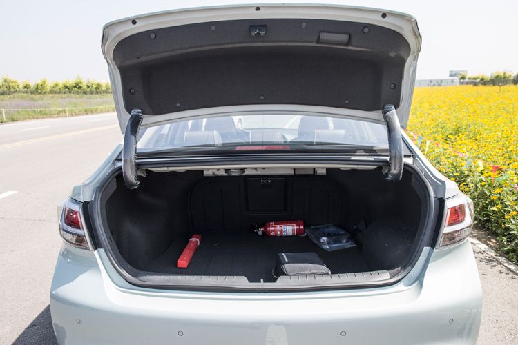 省油又方便 试驾北京现代索纳塔九混动版