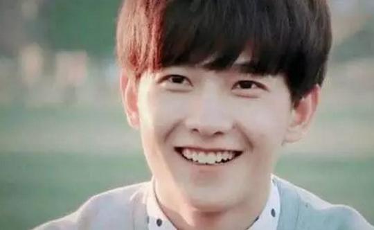 我们来分析下,干净少年杨洋为什么被黑成油腻