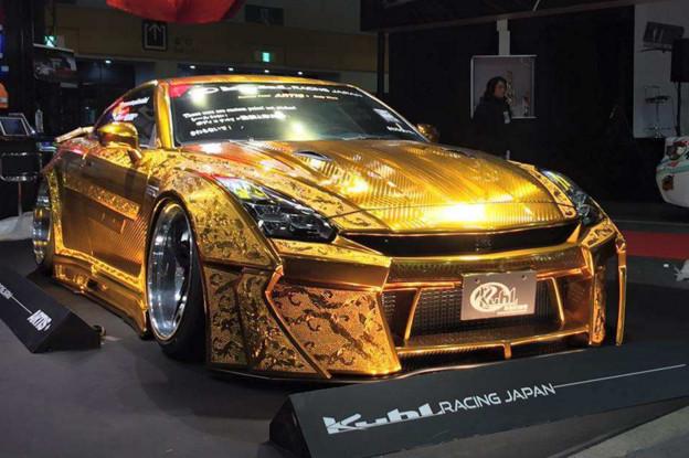 这车卖200万被嫌太贵，干了件事，结果价格暴涨5倍！