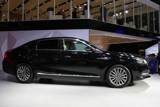 政府新一代专用车，2.0T配实木，仅14万力压合资车