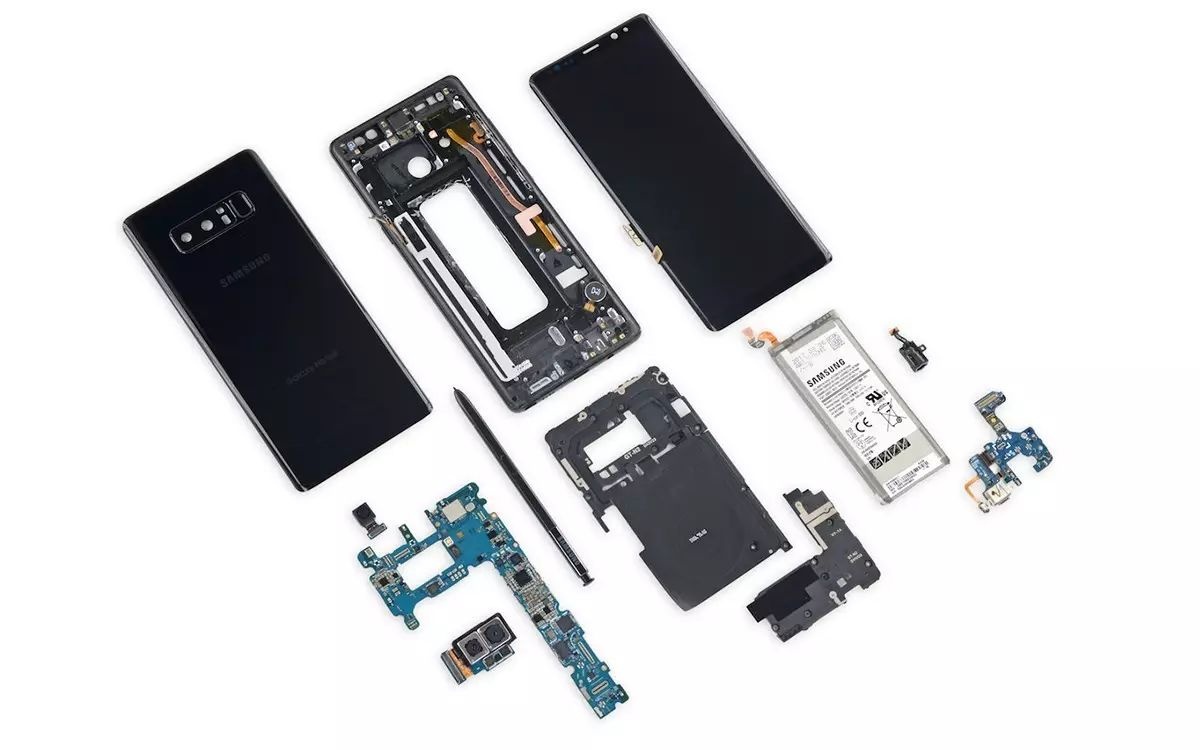 三星note8 拆解:零件更好换,电池更安全