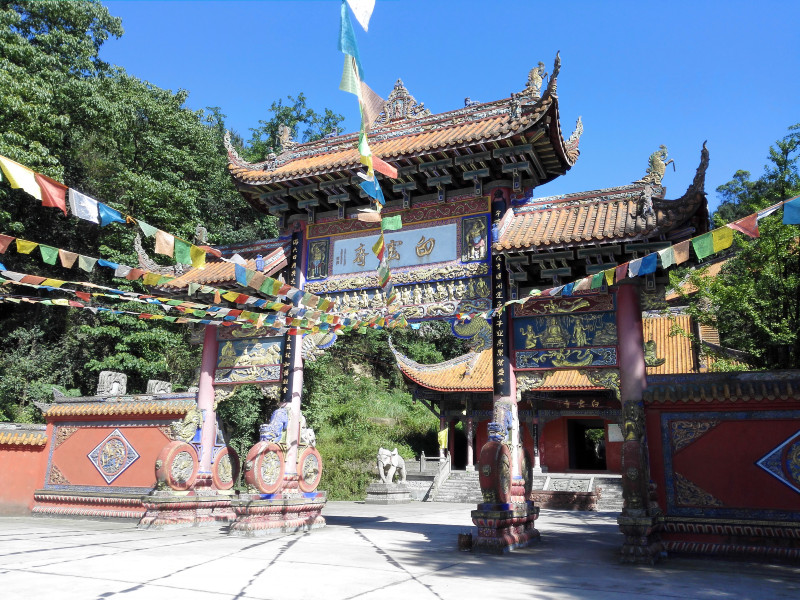 隐藏在深山中的荣县名刹——白云寺