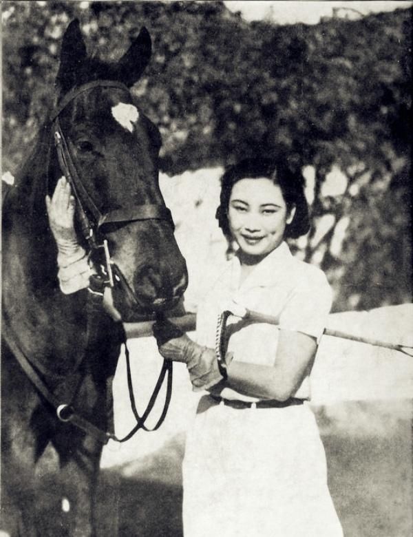 军统头子戴笠如何把电影皇后胡蝶弄到手的?