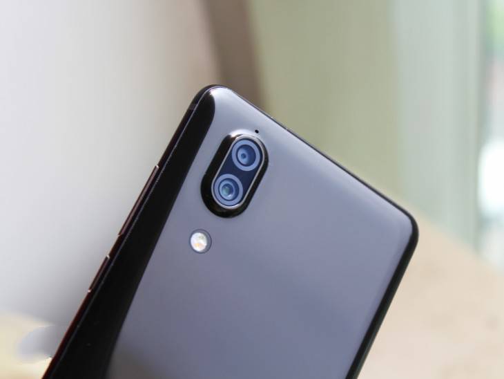 夏普正面回应小米质疑:全面屏当然是我最强!