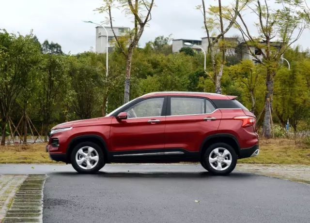 月入3K买SUV，要自动挡还得配置高，选谁？