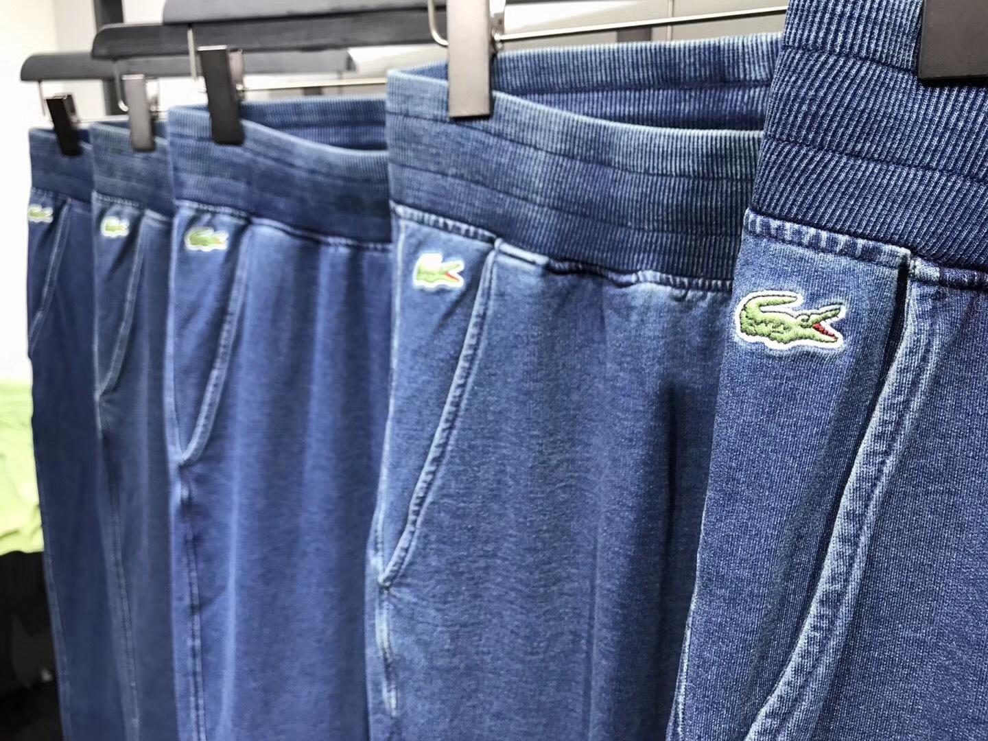 lacoste 法国鳄鱼牛仔裤流行这款,让你变得又高又瘦