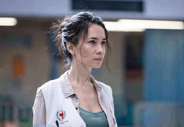 战狼2原女主徐嘉雯首次承认加价被吴京中止合作