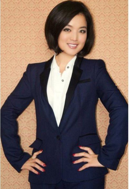 白雪是中国青年女歌手,曾以《每一次幸福》《千古绝唱》《白雪》