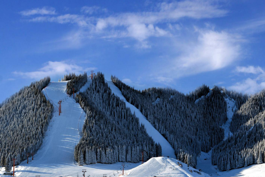 丝绸之路滑雪场艾文道