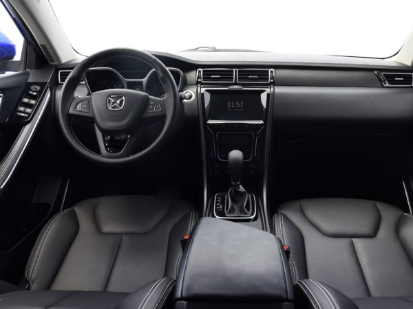 驭胜s330极夜版正式发售, 炫酷一身黑售价12万!