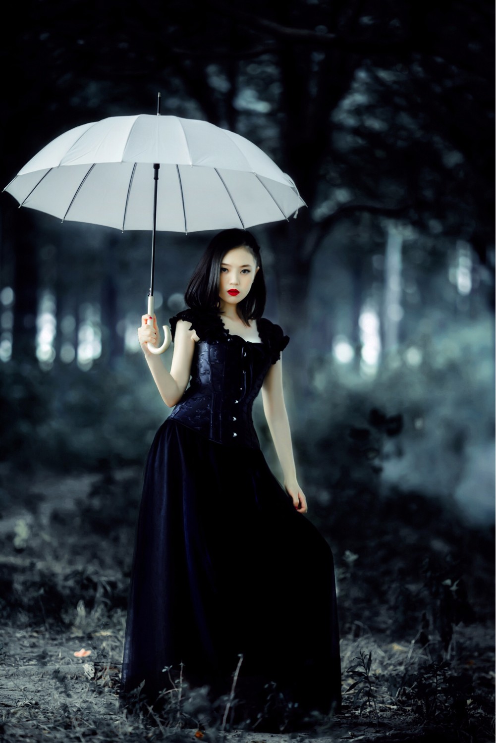 人像摄影美女演绎黑色暗系写真