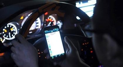 停车场1个大洞，洞里卡台汉兰达，全因女司机干蠢事