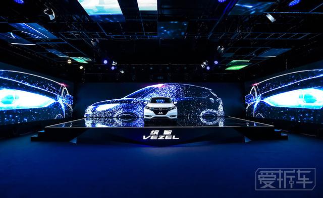 把发布会玩成国际艺术展，这波操作你打几分？