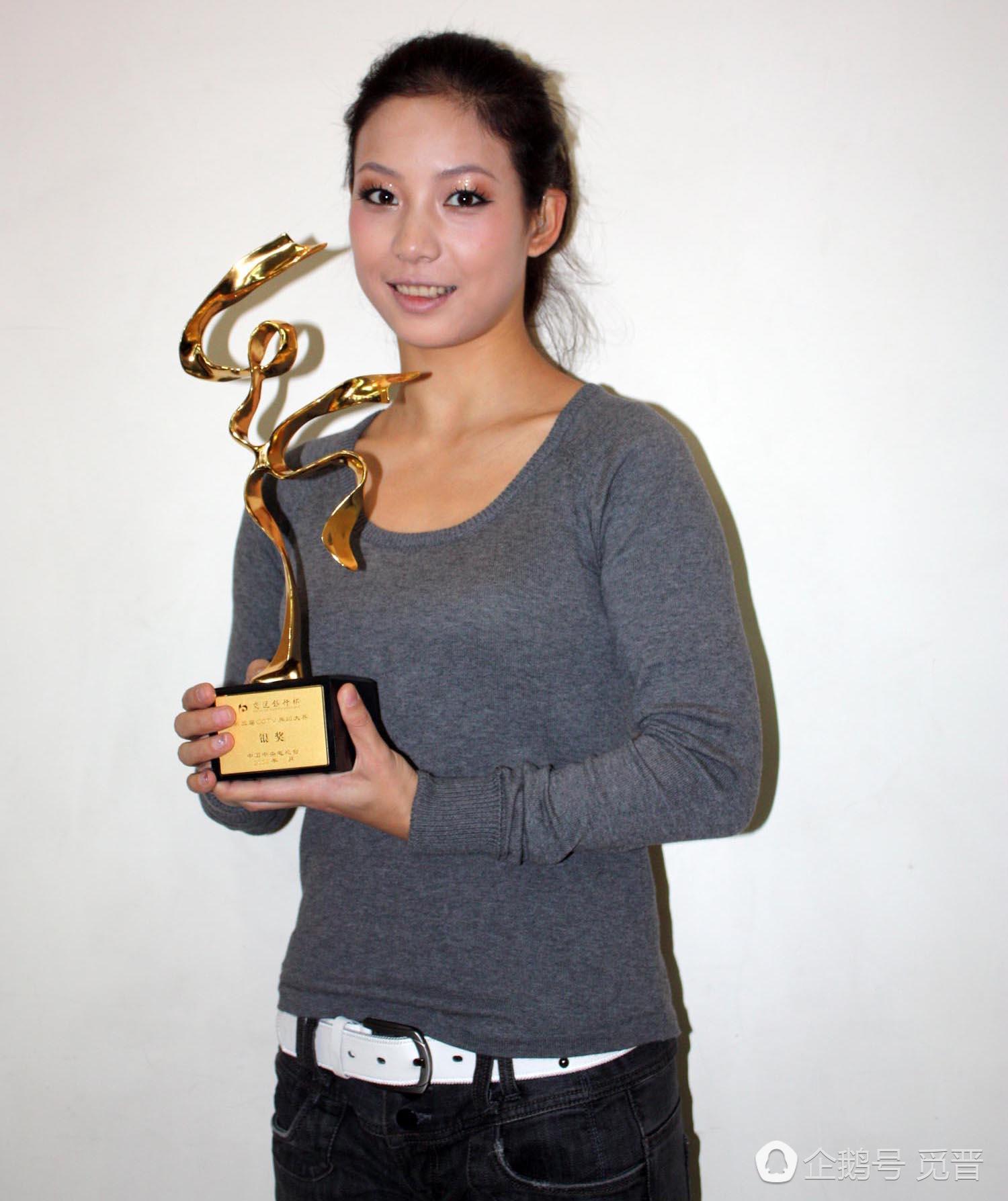 听障女孩退出"千手观音" 想带更多残疾儿童上春晚