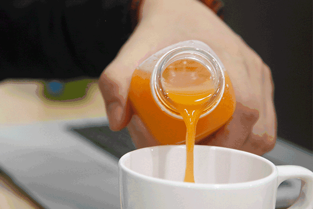 维持人体新陈代谢的主要物质是蛋白质,脂肪以及碳水化合物等营养物质