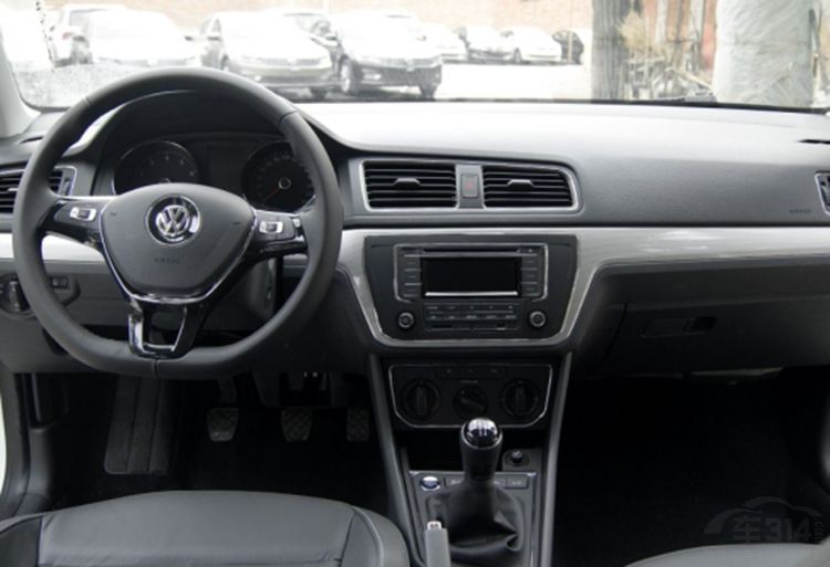 究竟谁能领跑智能时代？ 4款中级车大比拼