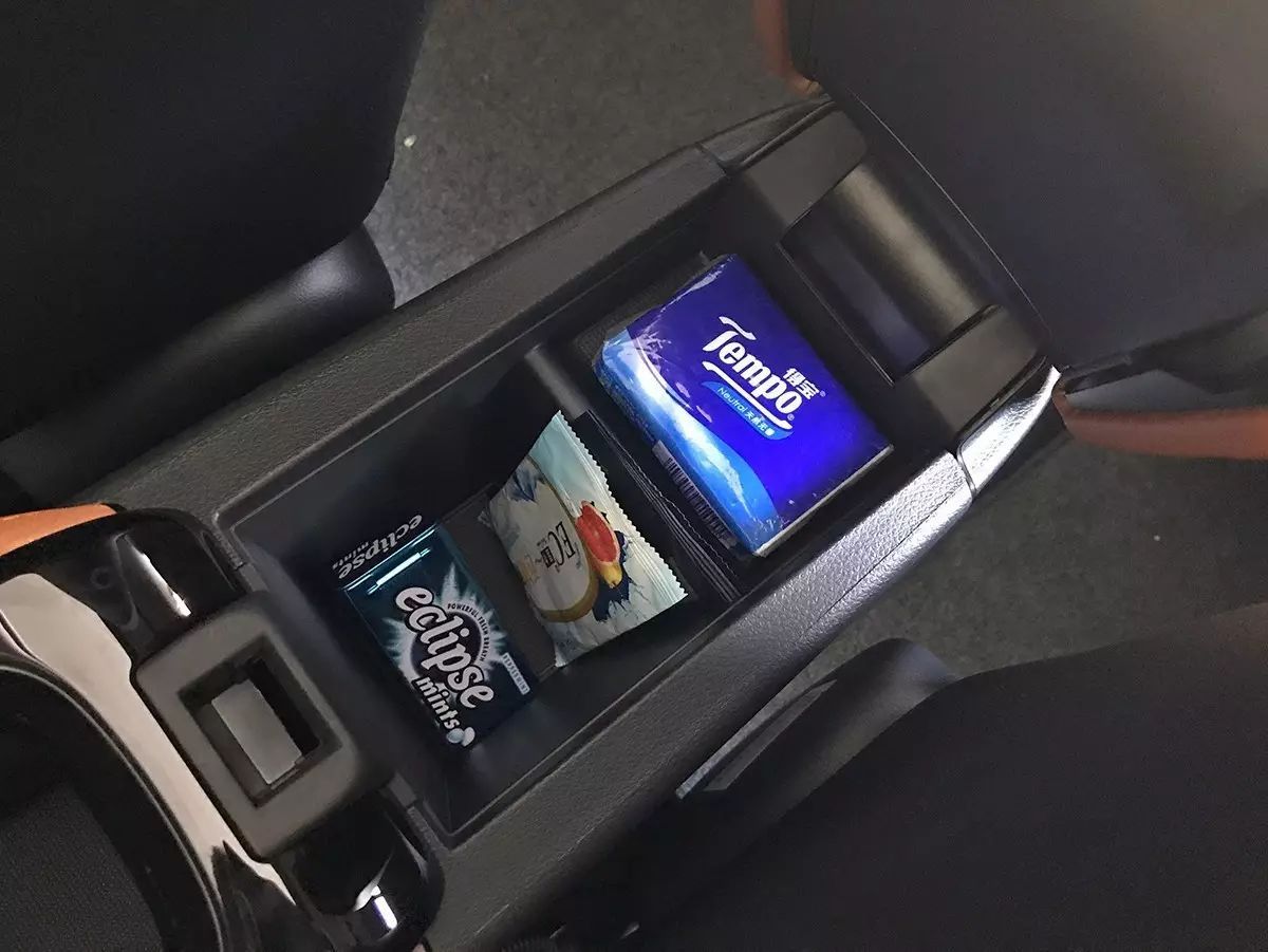 总有细节打动你，这款车告诉你什么叫人性化！