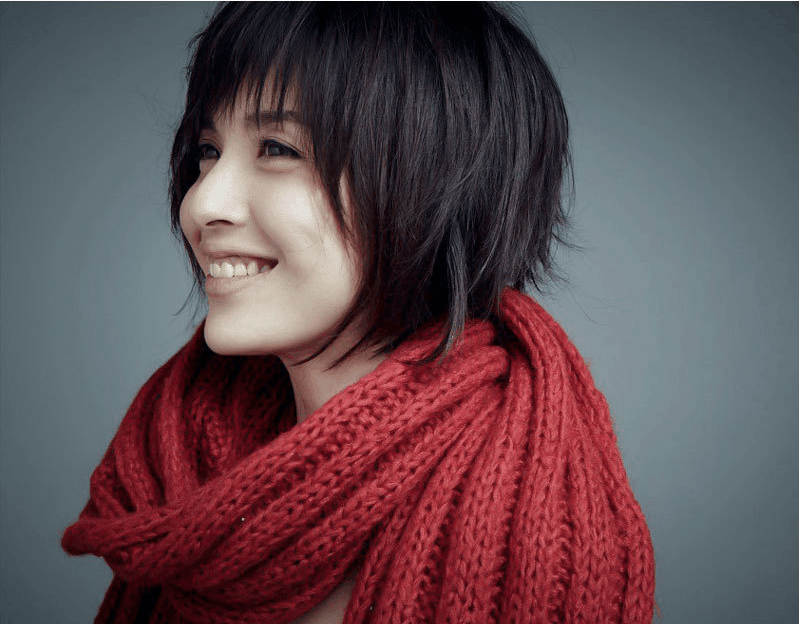 靳东婚后幸福美满 如今妻子李佳再度为他添子